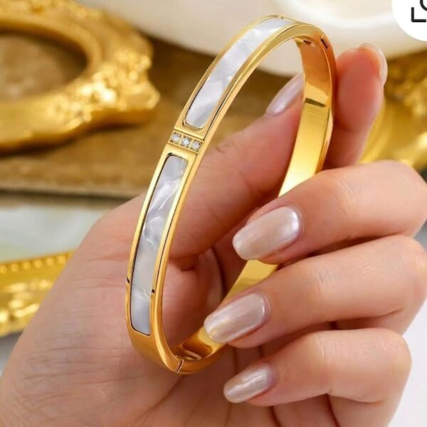 Trendy Ladies Bracelet – Premium Stylish Jewellery