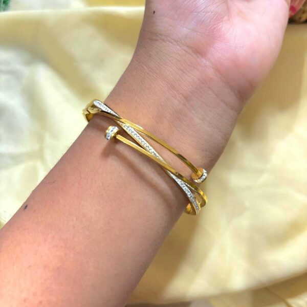 Trendy Gold Plated Ladies Bracelet – Stylish Fashion Bangle